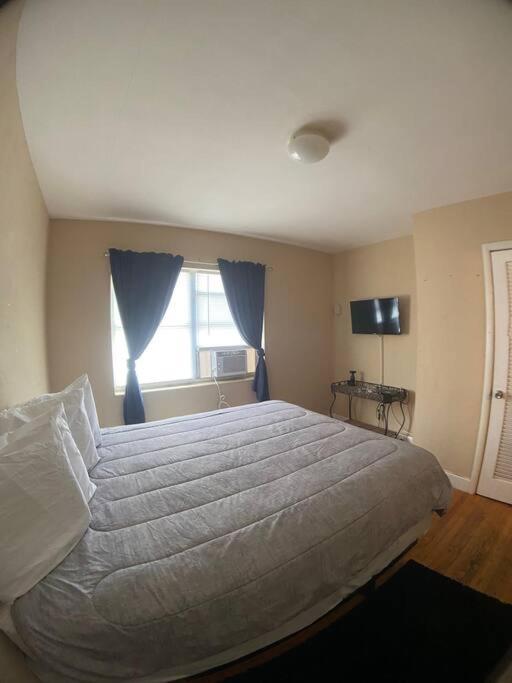 Private One-Bedroom 8 -Directly Across From Beach St. Pete Beach Exteriér fotografie